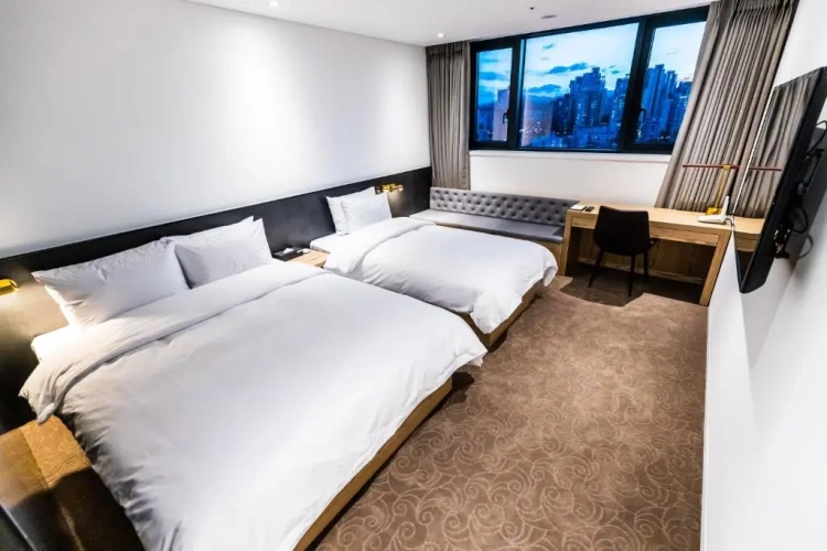 Standard Twin Family room