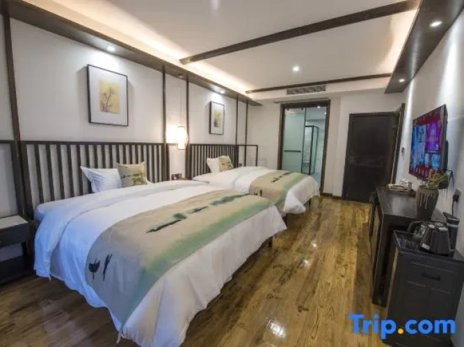 Triple Suite with balcony