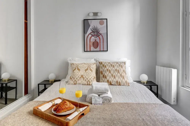 Charming 1BR in Saint-Germain Sleeps 4