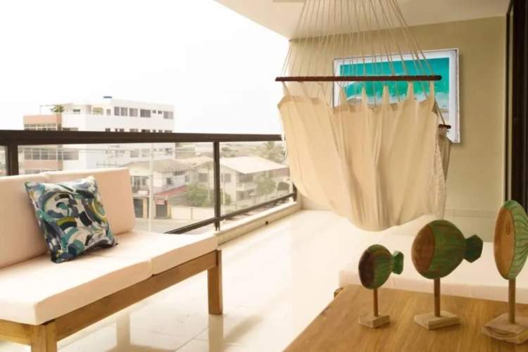3 Bedrooms Apartment