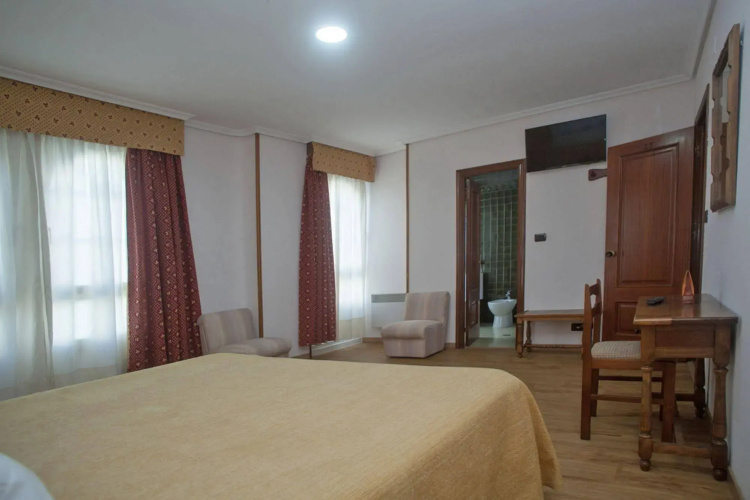 Hospedium Hotel La Marina