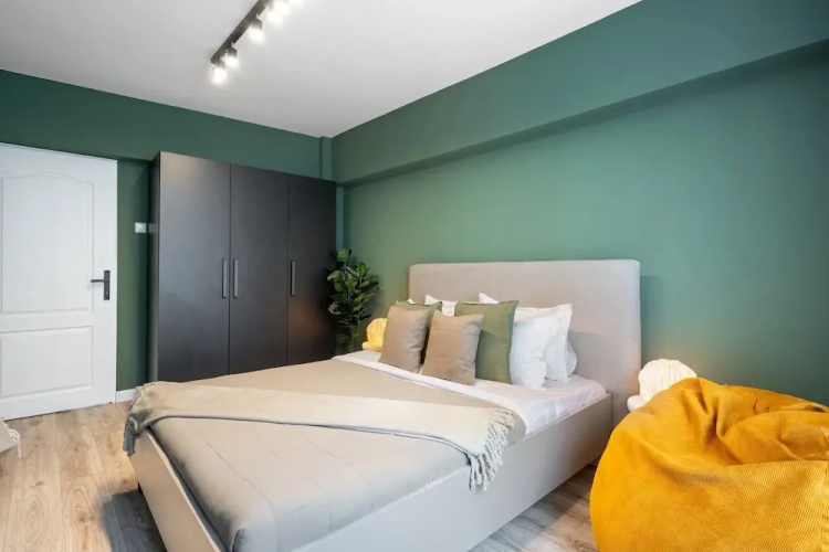 Artful & Light-Filled 2BR on Calea Victoriei - Prime Central Spot