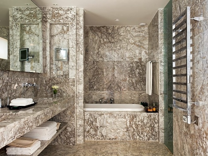 Double Club Suite