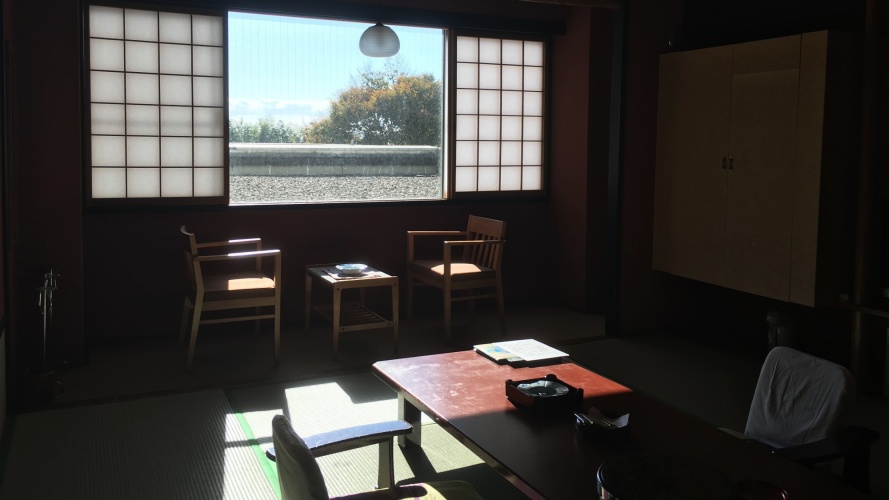 Economy room