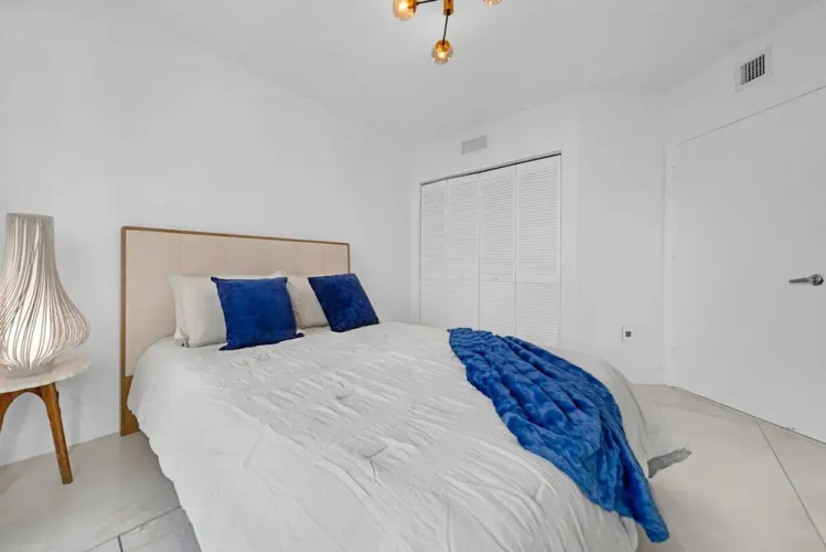 Sunbeam Plush 2 Story Loft