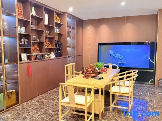 Yixing E-Sports Hotel