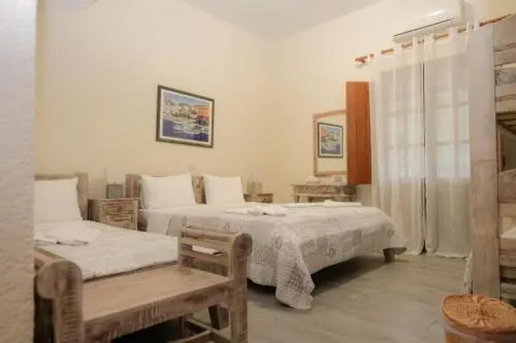 Akrotiri B&B