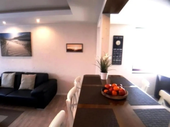 3 Bedrooms Apartment
