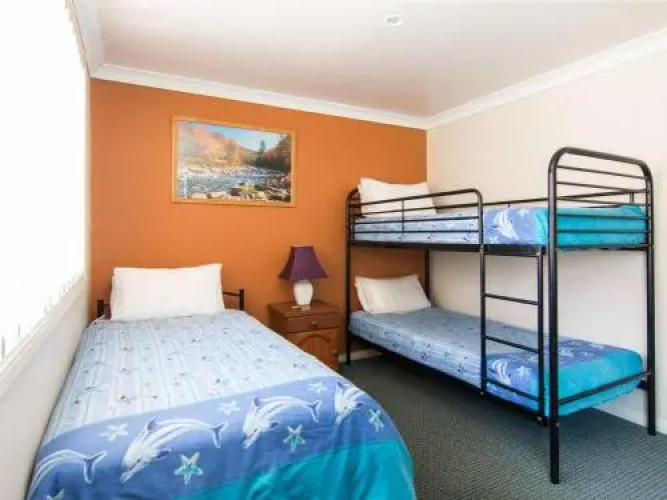 1/54 Parkes, Airconditioned