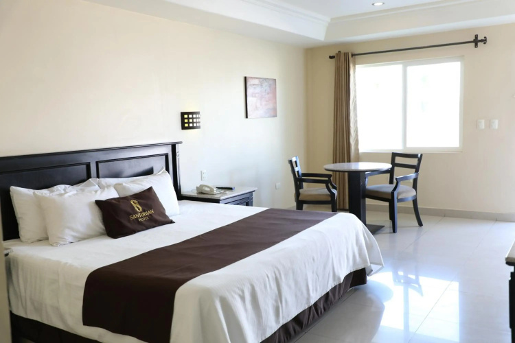Hotel Santorian