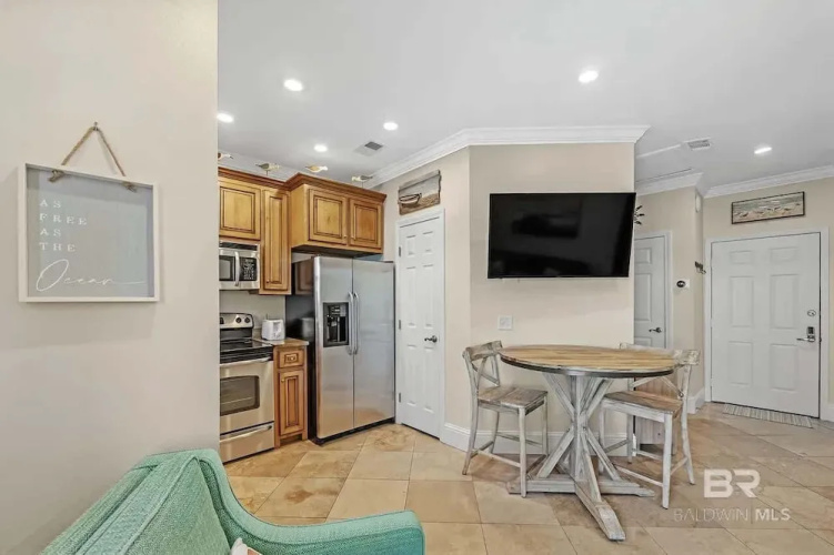 1 bed Beach Pools Waterfront Boating Palmaway