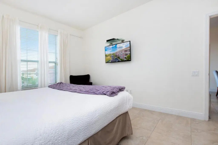 Updated Condo Near Conv Ctr, I-drive & Universal!