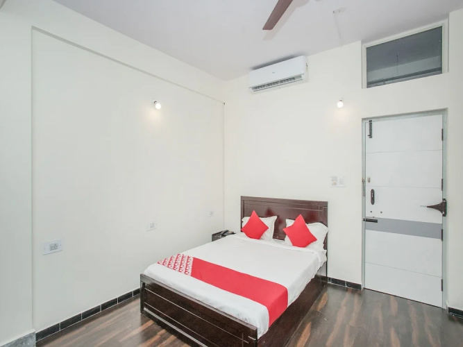 OYO 14430 Sunshine Grand