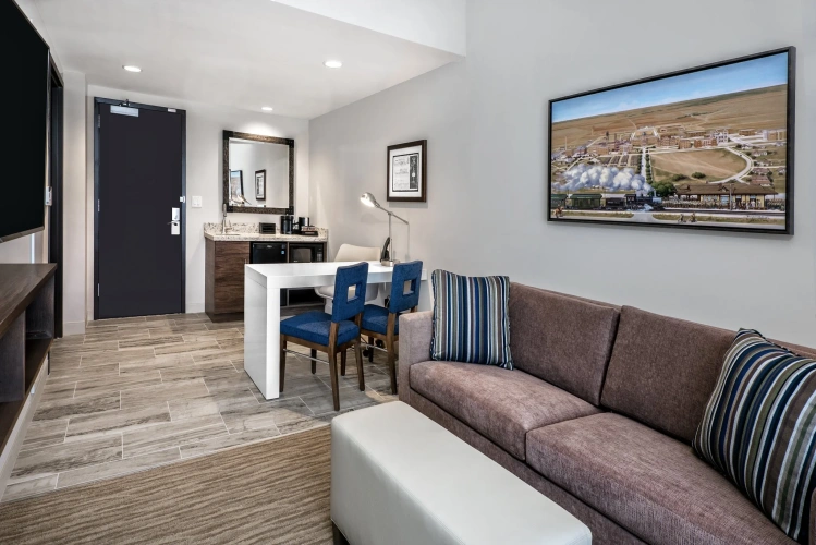 2 Bedrooms Suite