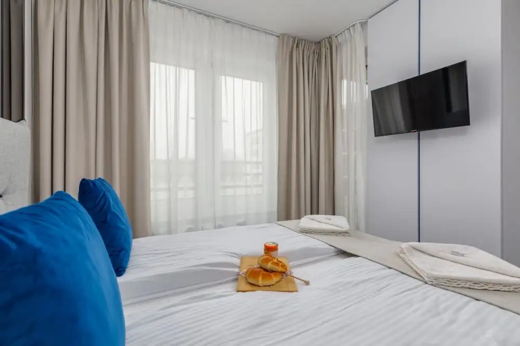 1 Bedroom Apartment with balcony