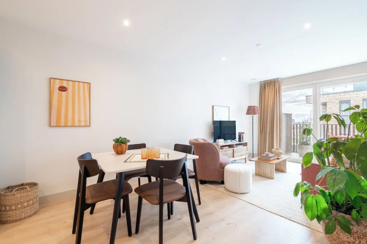 Light and Space Retreat