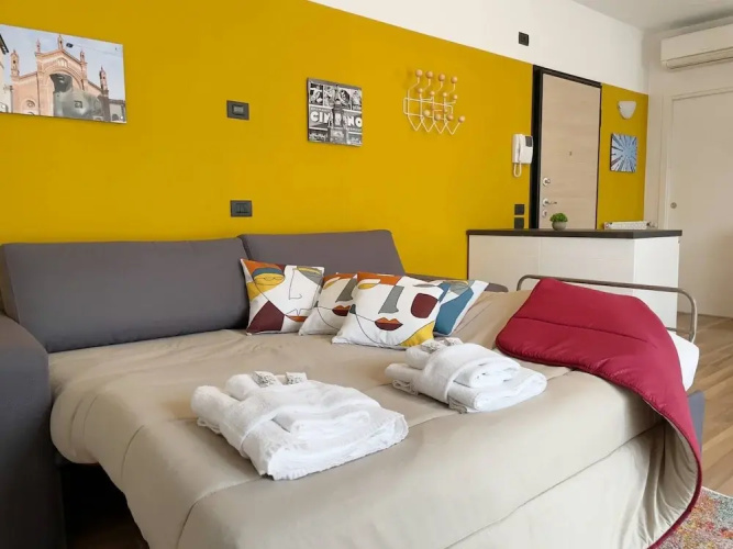 Studio With Balcony in Bovisa Milan