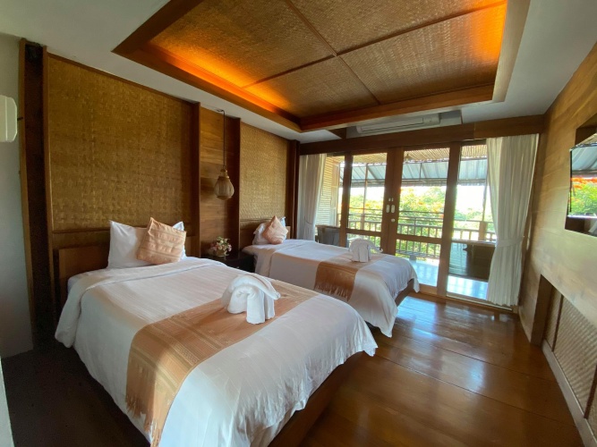 Standard Twin room