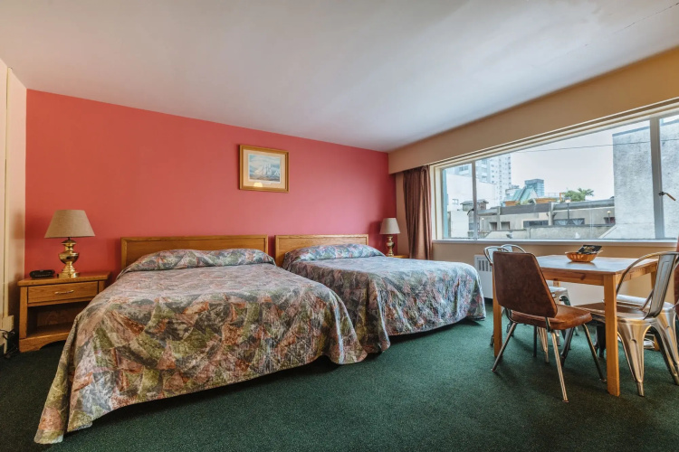 English Bay Hotel