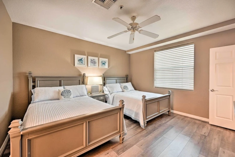 2 Bedrooms Apartment