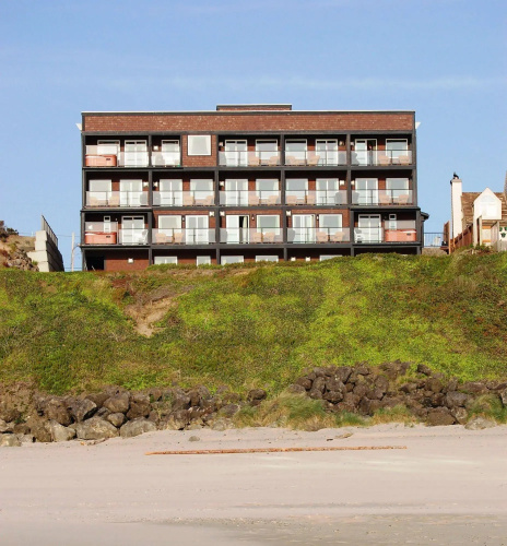 Starfish Manor Oceanfront Hotel