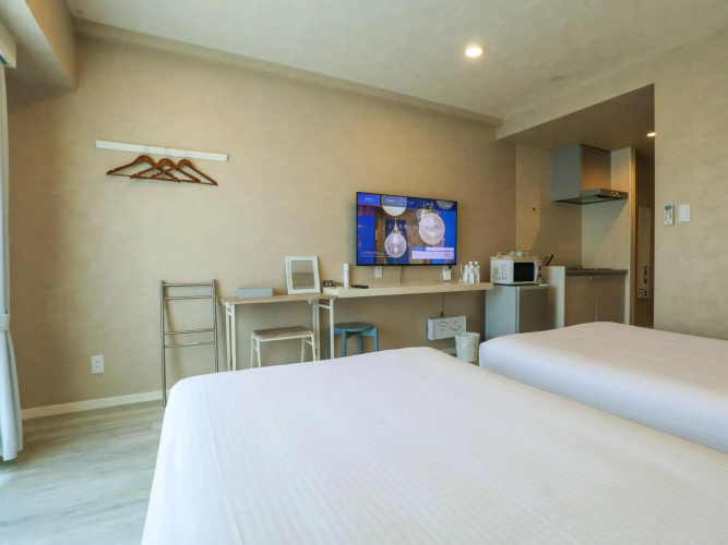 Hotel 385