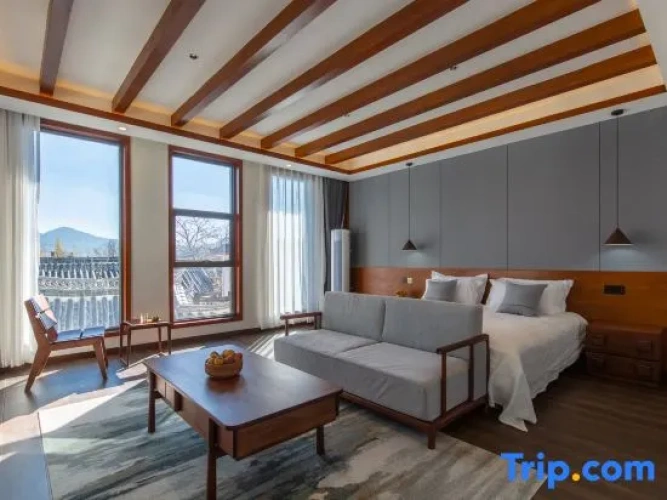 Deluxe Double Suite