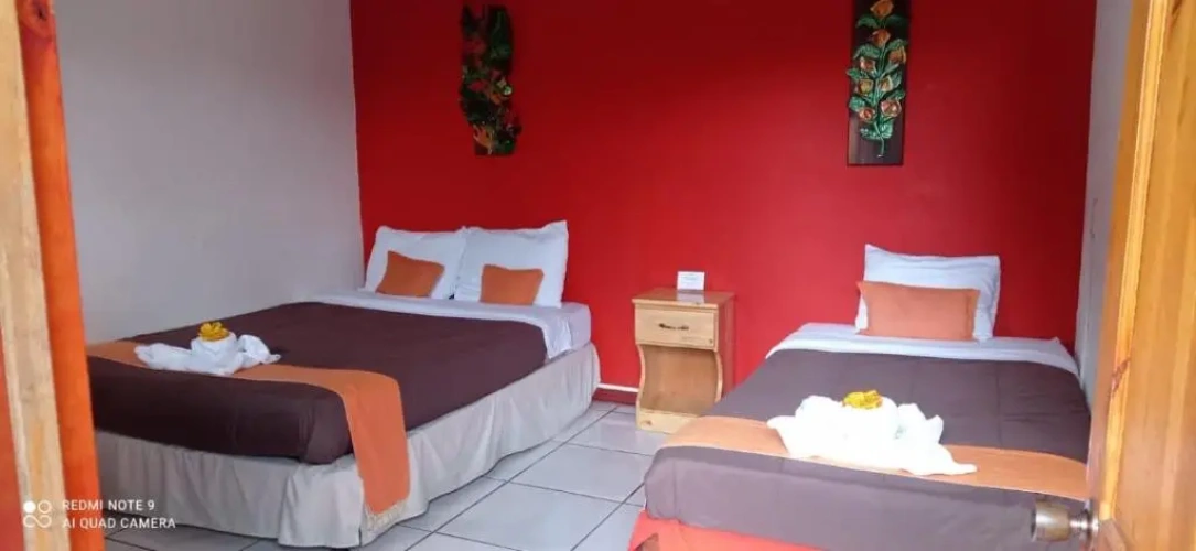 Standard Triple room