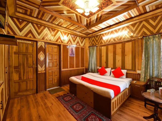 Hotel Snowflake