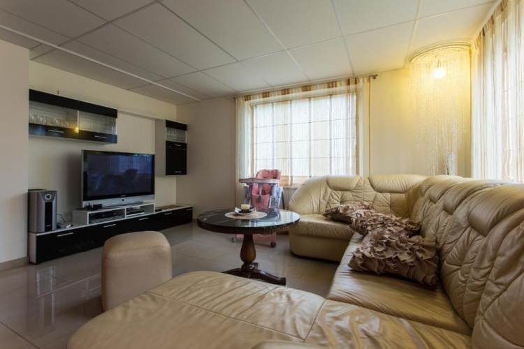 2 Bedrooms Villa