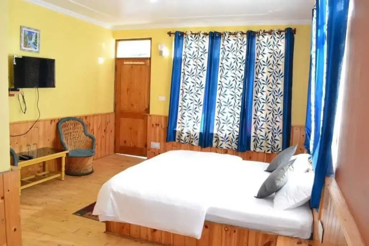 Tara Paying Guest House