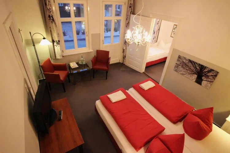Standard Triple room