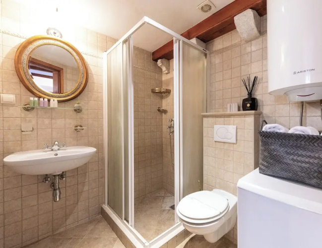 Amoret  (Private accommodation)