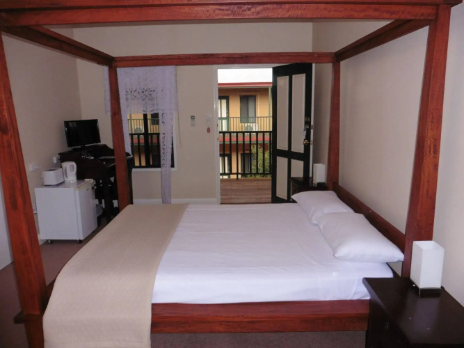 Avon Accommodation York