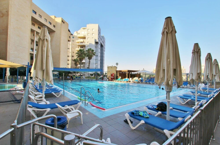 Luxurious Sea View 3BR Pool Spa and Gym