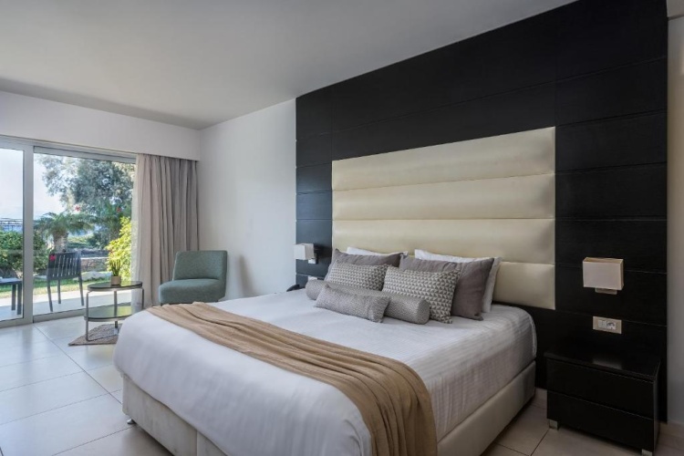 Superior Triple room with sea view