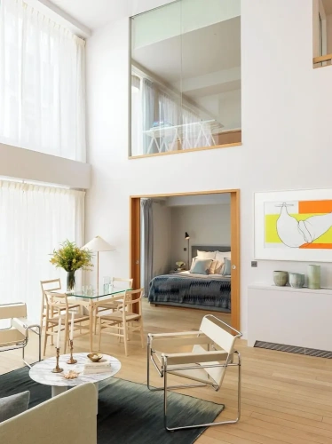 Suite with courtyard view