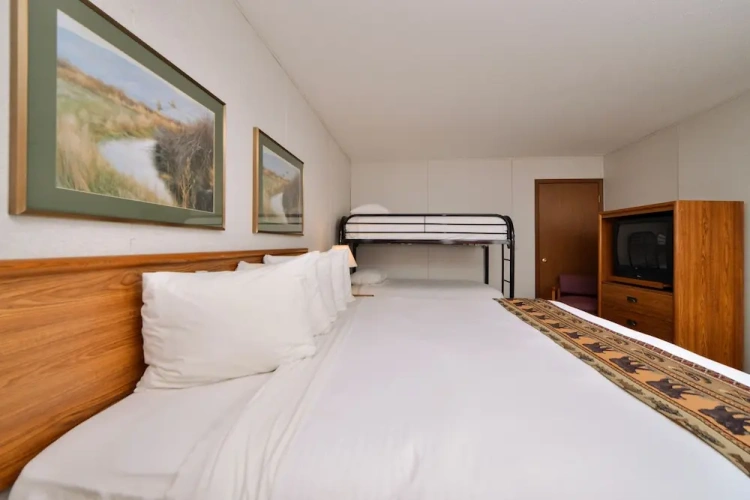Economy room