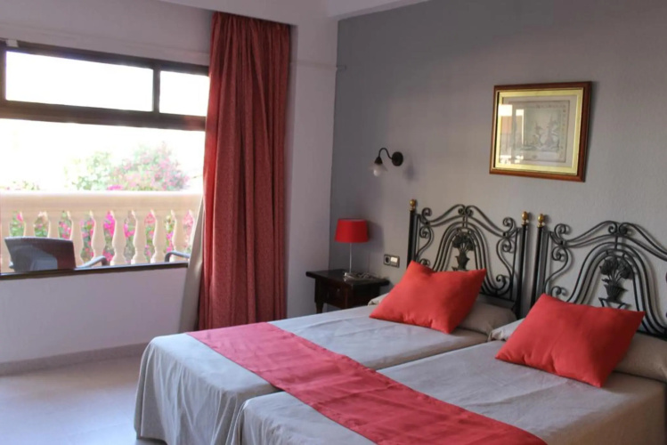 Apartamentos Isla del Sol Aparthotel