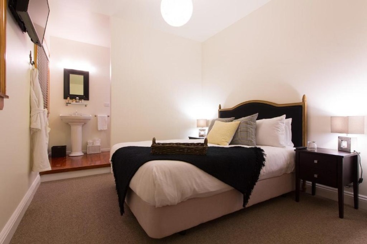 Standard Double room with balcony and with view