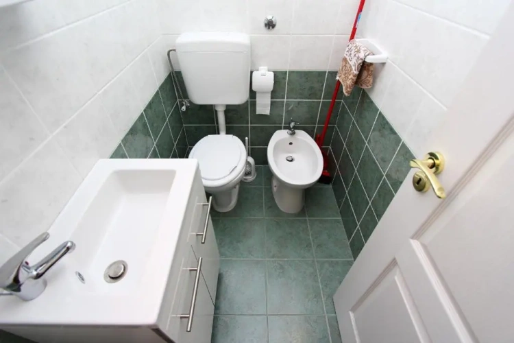 3 Bedrooms Apartment