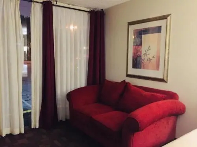 Cheshire Motor Inn