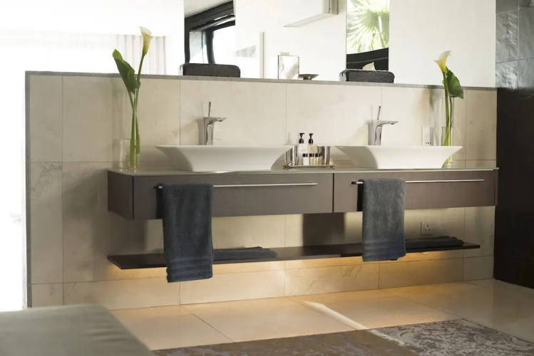 CB-ONE Luxury Stay