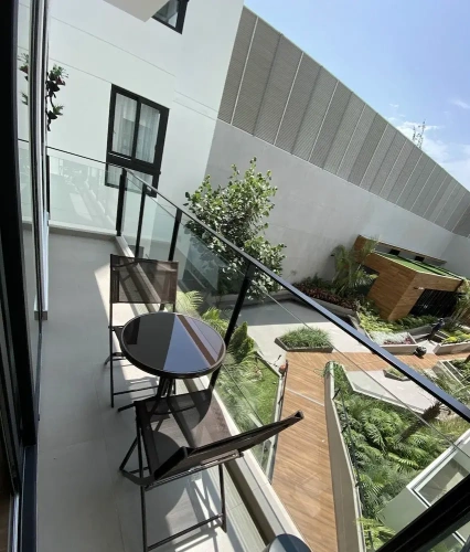 2 Bedrooms Business Apartment with balcony and with courtyard view