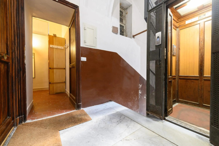 Via San Pasquale a Chiaia 48