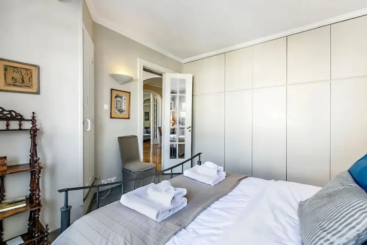 Spacious Apartment in Plaka Athens A3