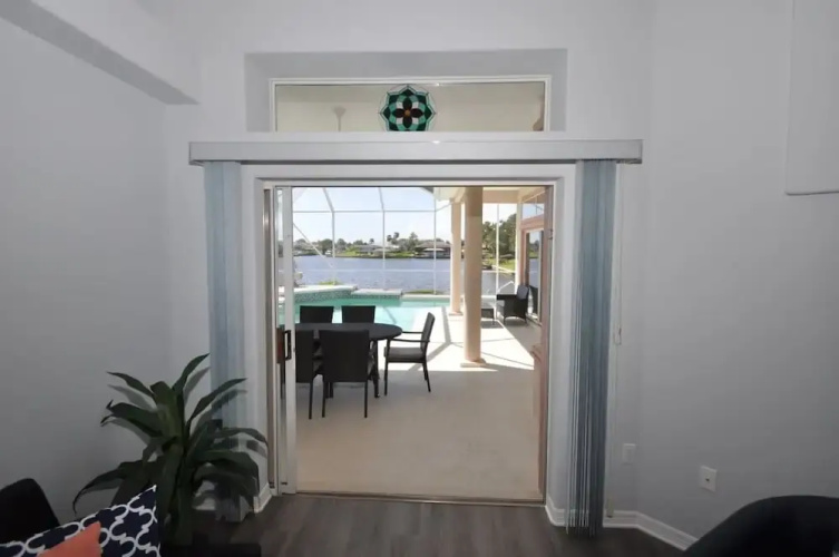 Canal Home w Heated Pool Dock