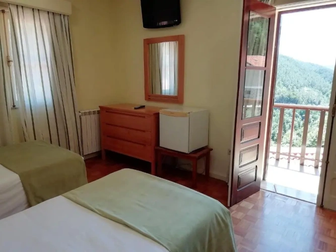 Standard Twin room with balcony