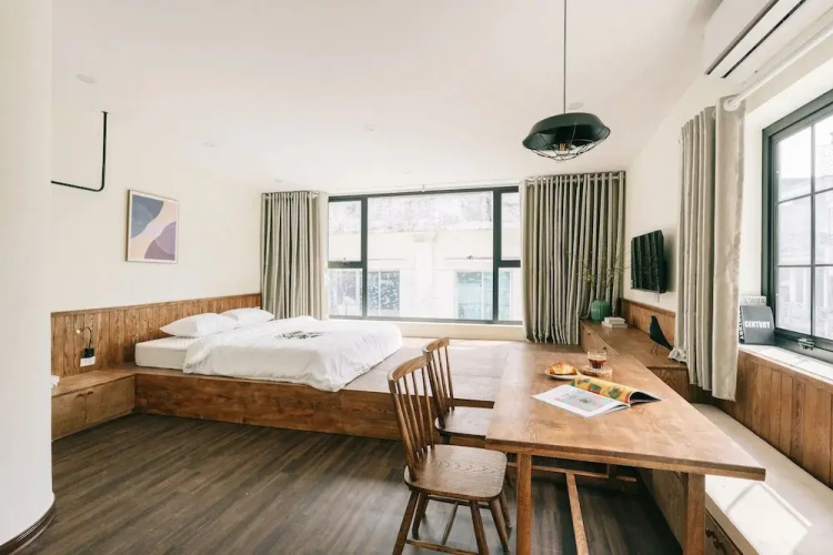 UNIQUE Creative Apartment w ROOFTOP Garden