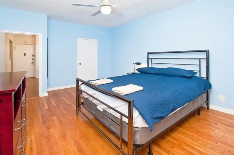 Cozy 2 BR on Upper East Side